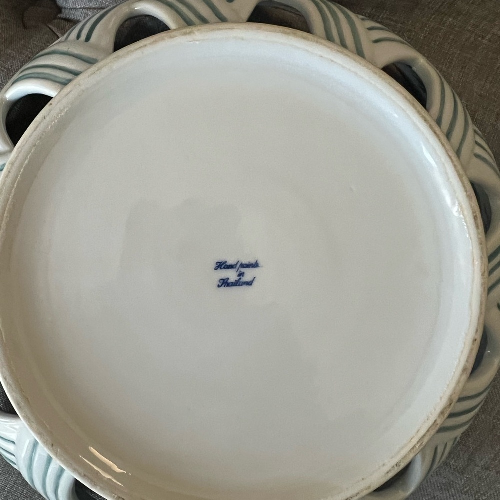 Beautiful jade color coffee table bowl - Picture 2 of 2